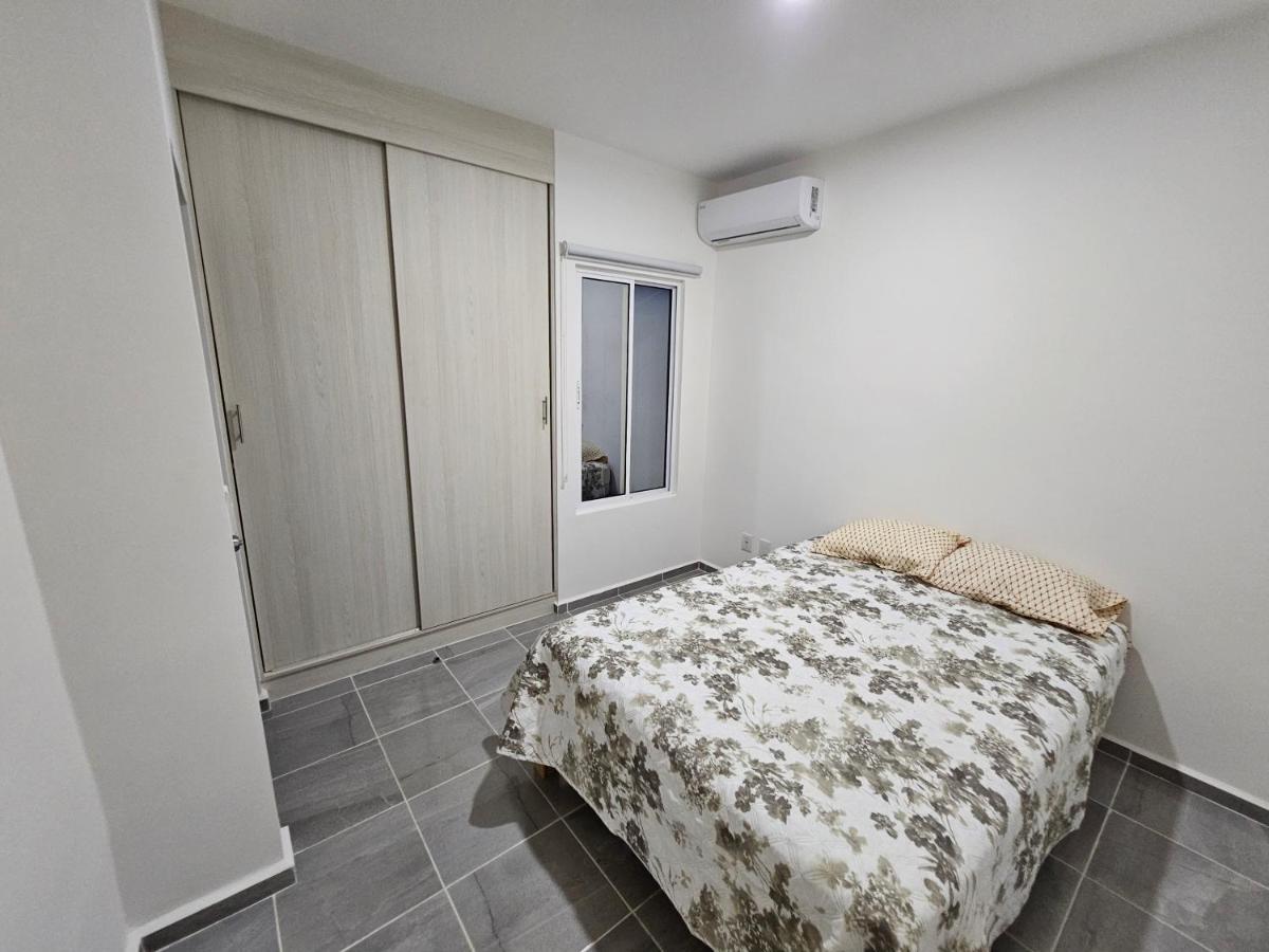 Comodo Departamento En Плая дел Кармен Екстериор снимка
